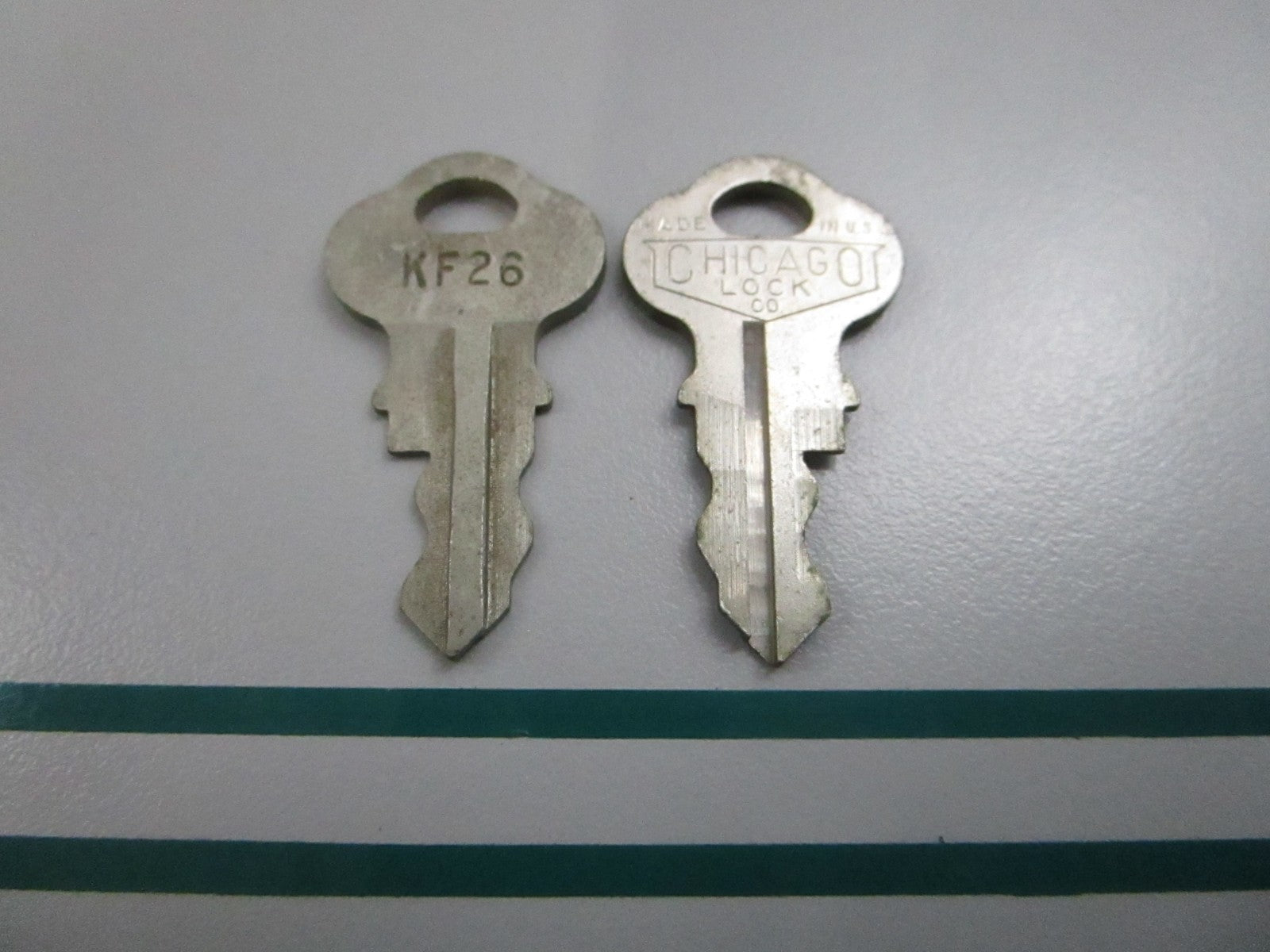 NEW OEM (LOT OF 2) 501541 0501541 OMC Johnson Evinrude KF26 Ignition Key 0810