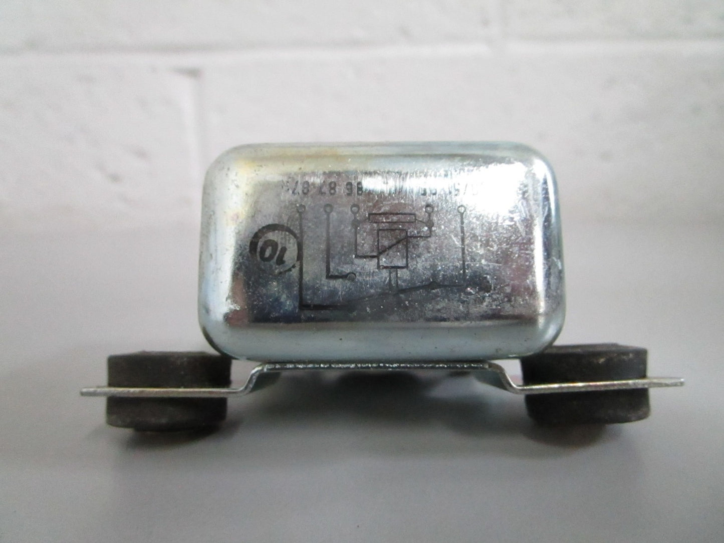 NEW OEM 0005425919 0332202001 Mercedes-Benz Relay 0820