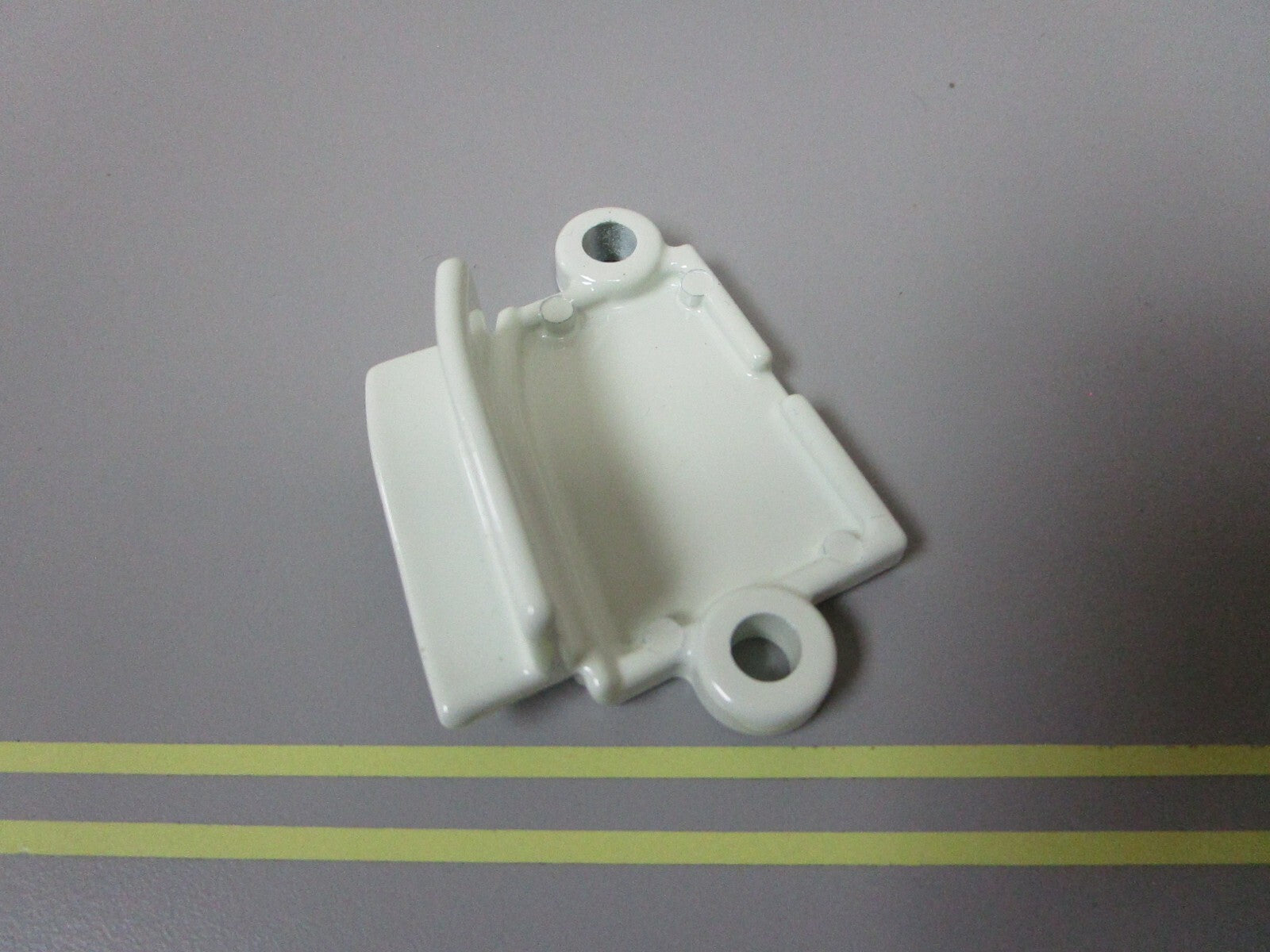 *NEW OEM* 0810 Suzuki Plate 61125-87D00-01T