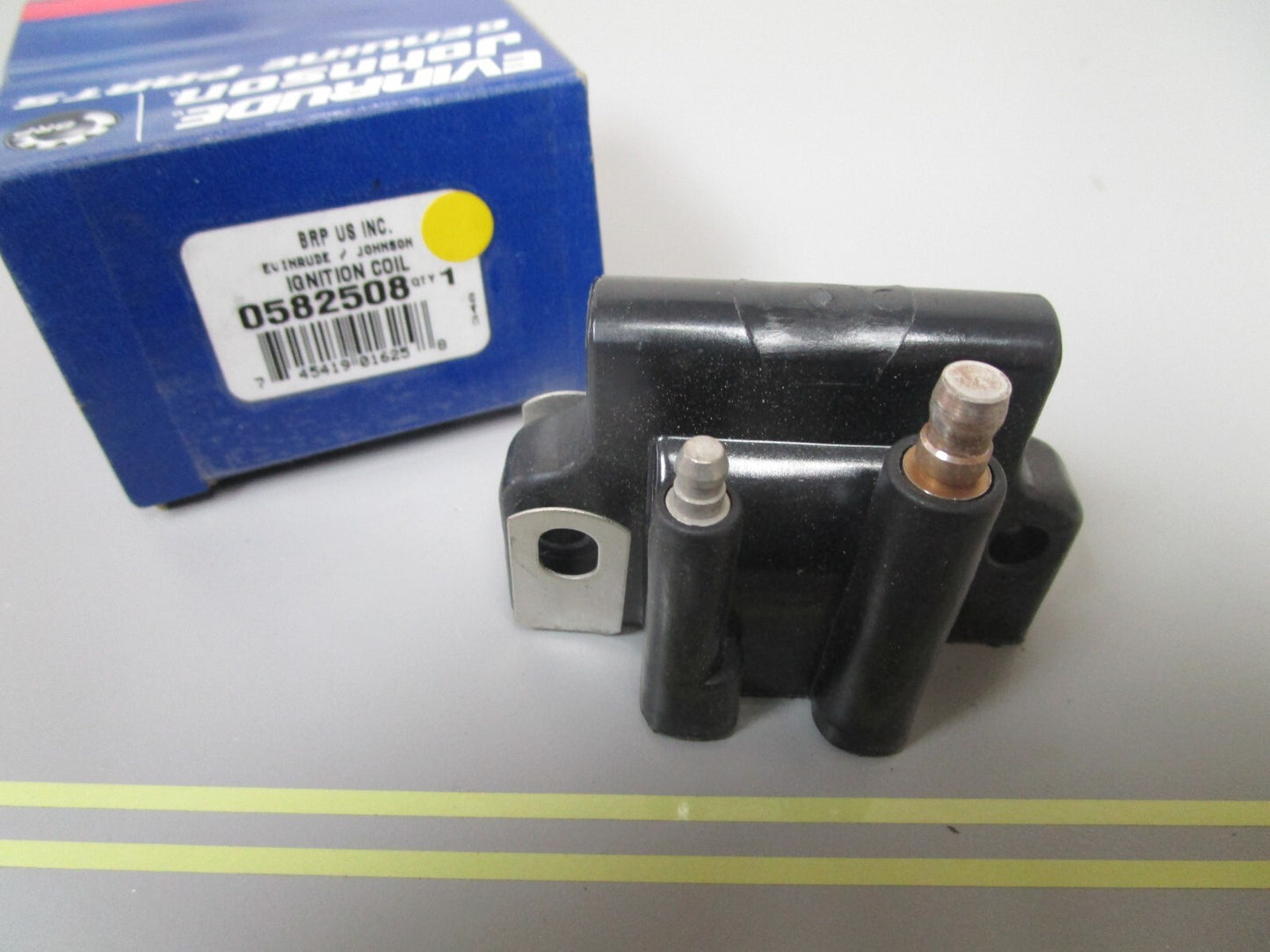 *NEW OEM* 0810 OMC Johnson Evinrude Ignition Coil 582508 0582508