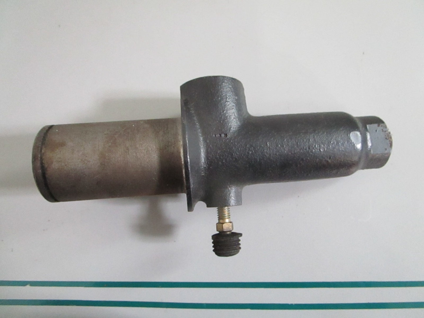 NEW OEM 0002952906 Merecedes-Benz Master Cylinder 0820
