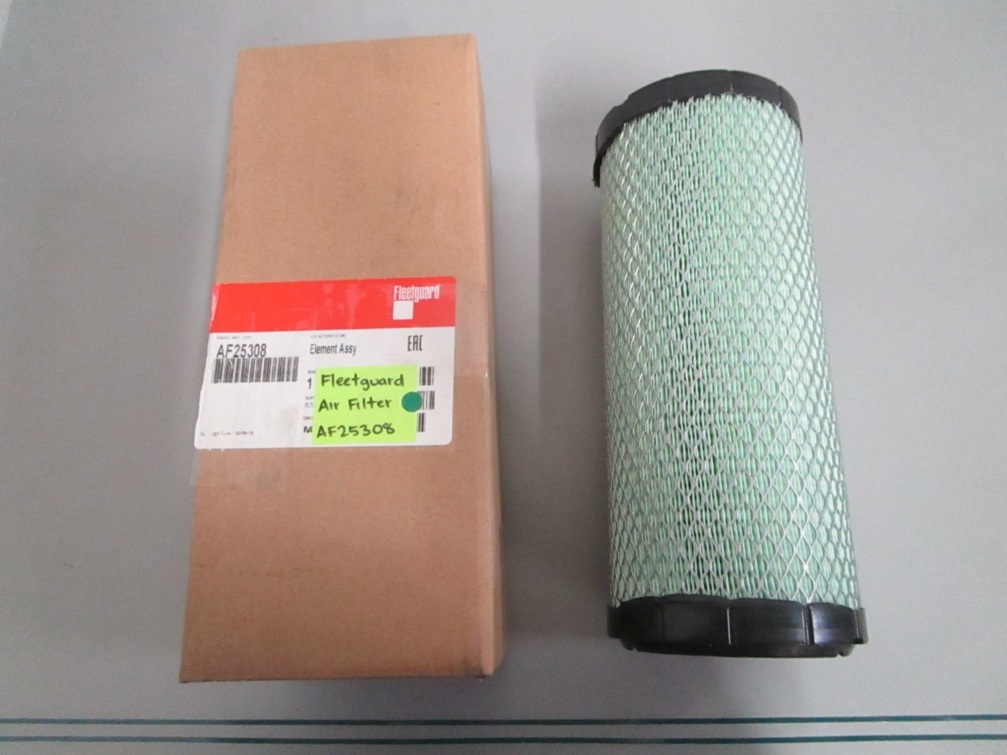 NEW OEM AF25308 Fleetguard Air Filter 0820
