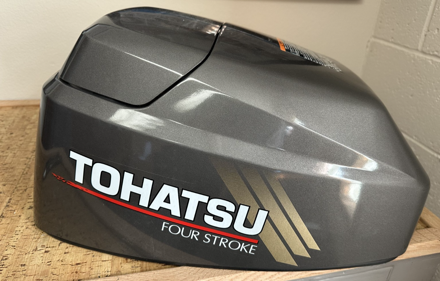 NEW OEM 3V9S675000 Tohatsu Four Stroke 18hp Top Cowl Hood Motor Cover Upper 0720