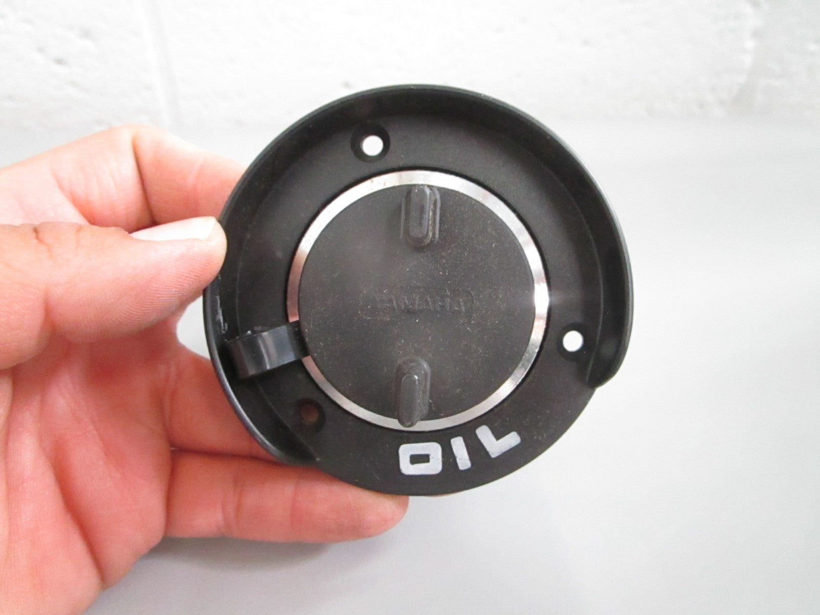 NEW OEM ABB-PLATE-DE-CK Yamaha Oil Deck Plate 0820