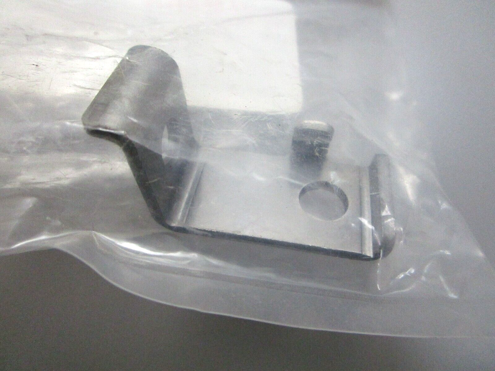 *NEW OEM* 0750 Yamaha FILTER BRACKET 6C5-24556-01-00
