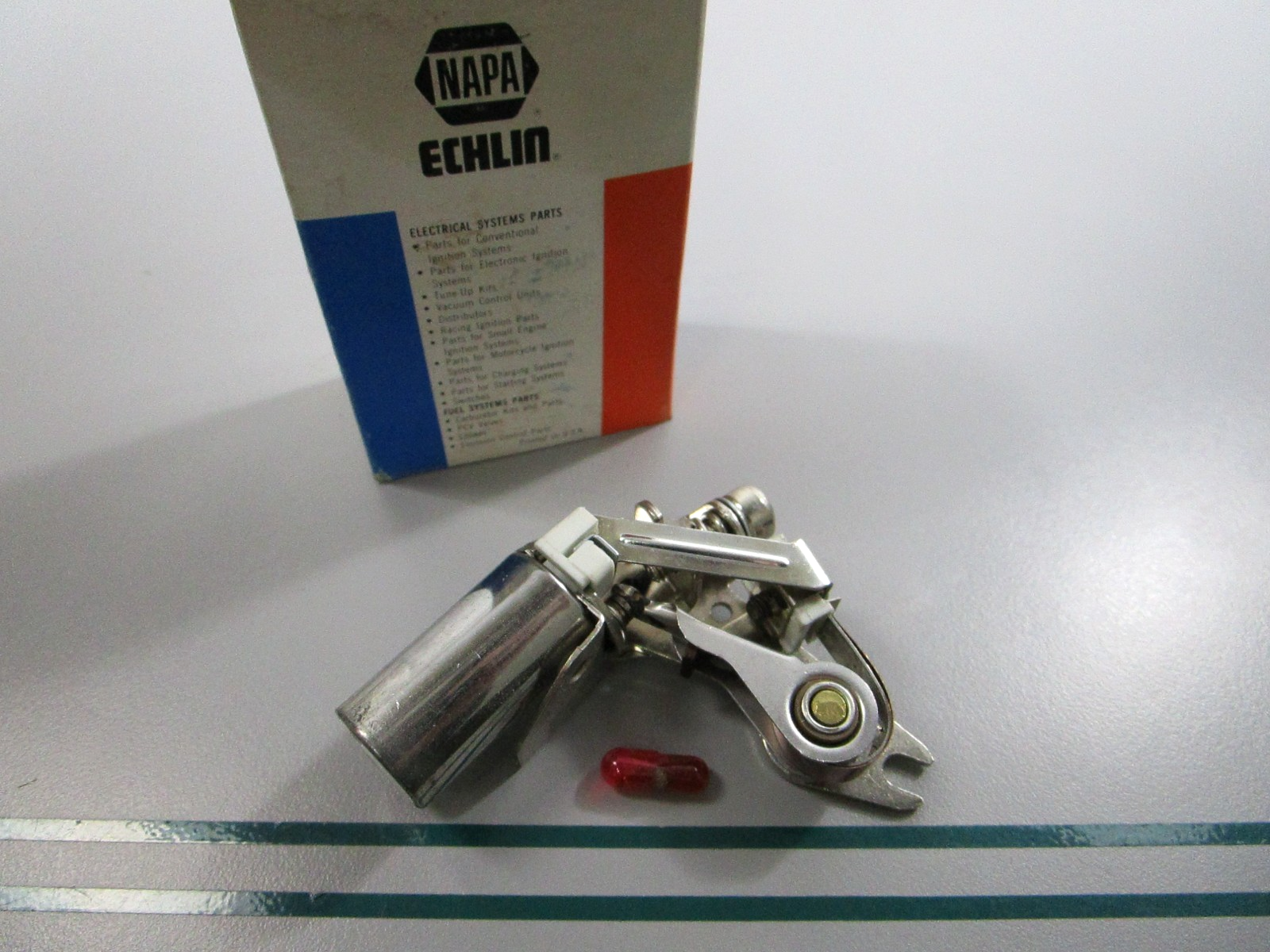 NEW CS791 NAPA Echlin Contact & Condenser Assembly 0810