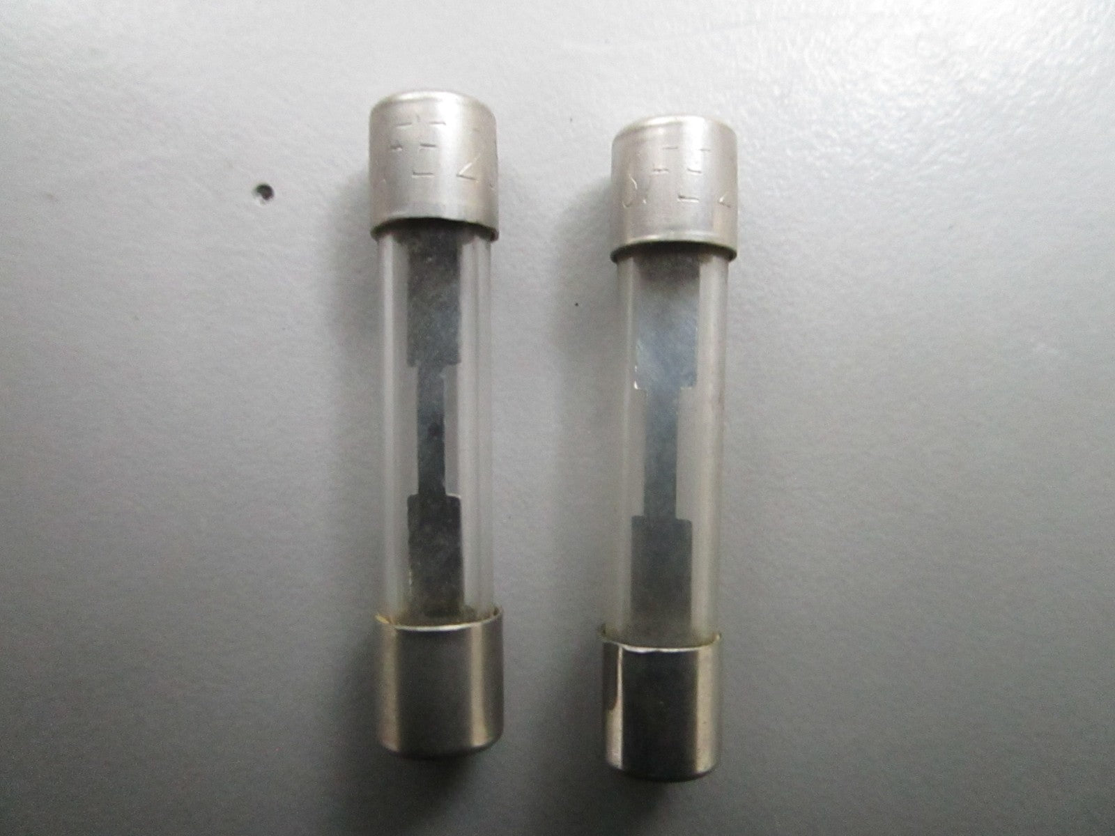 *NEW OEM* (LOT OF 2) 0810 OMC Johnson Evinrude Fuse 304980 0304980