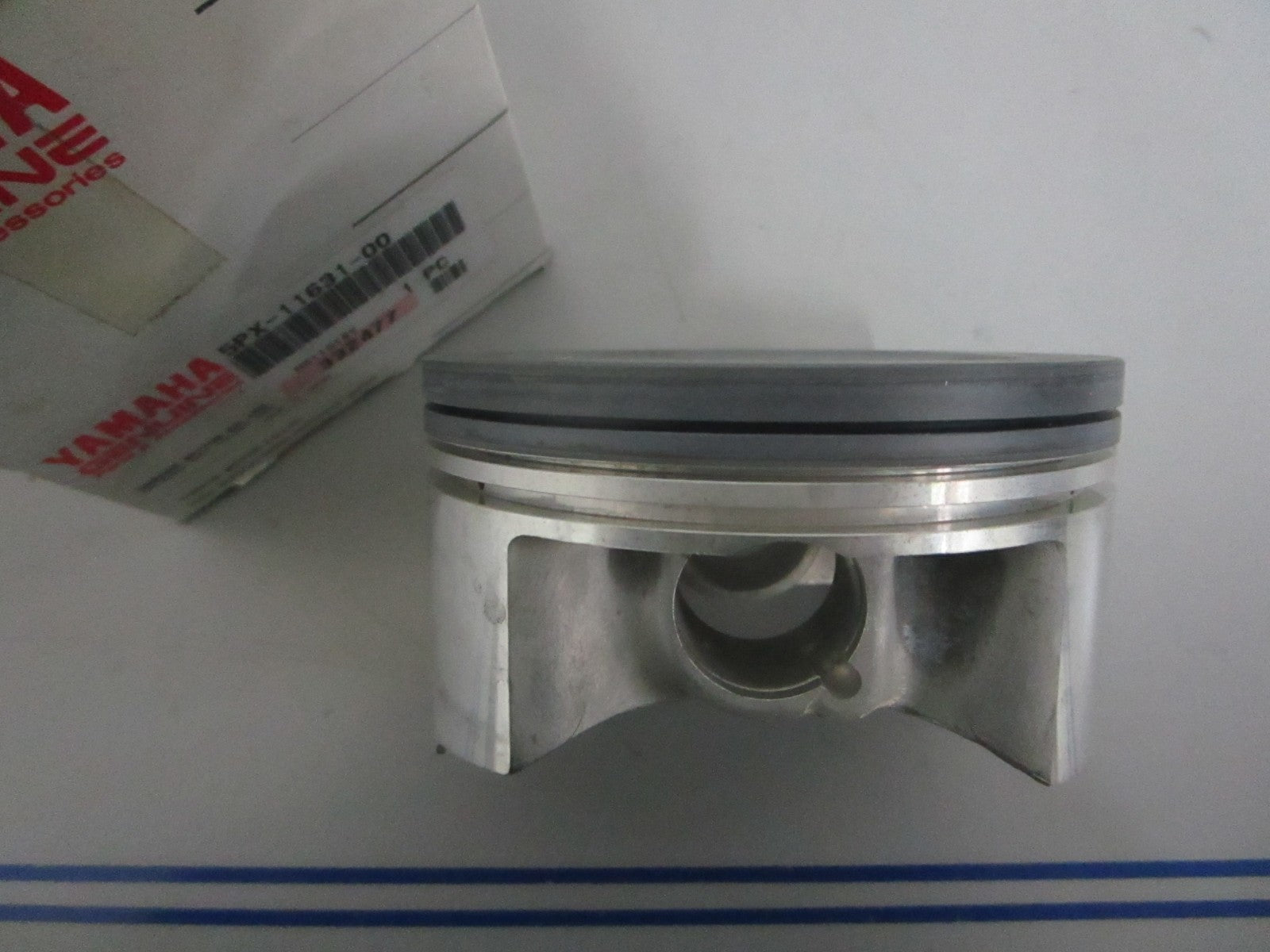 NEW OEM 5PX-11631-00-00 Yamaha Piston 0820
