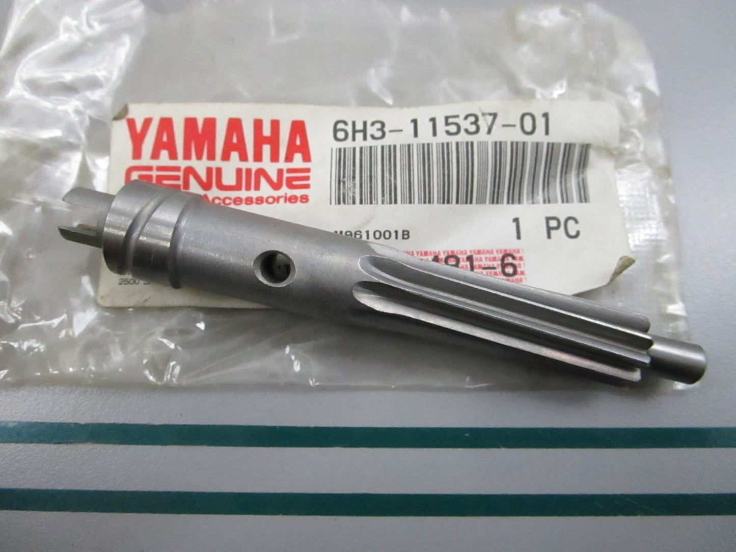 NEW OEM 6H3-11537-01-00 Yamaha Driven Gear 0810