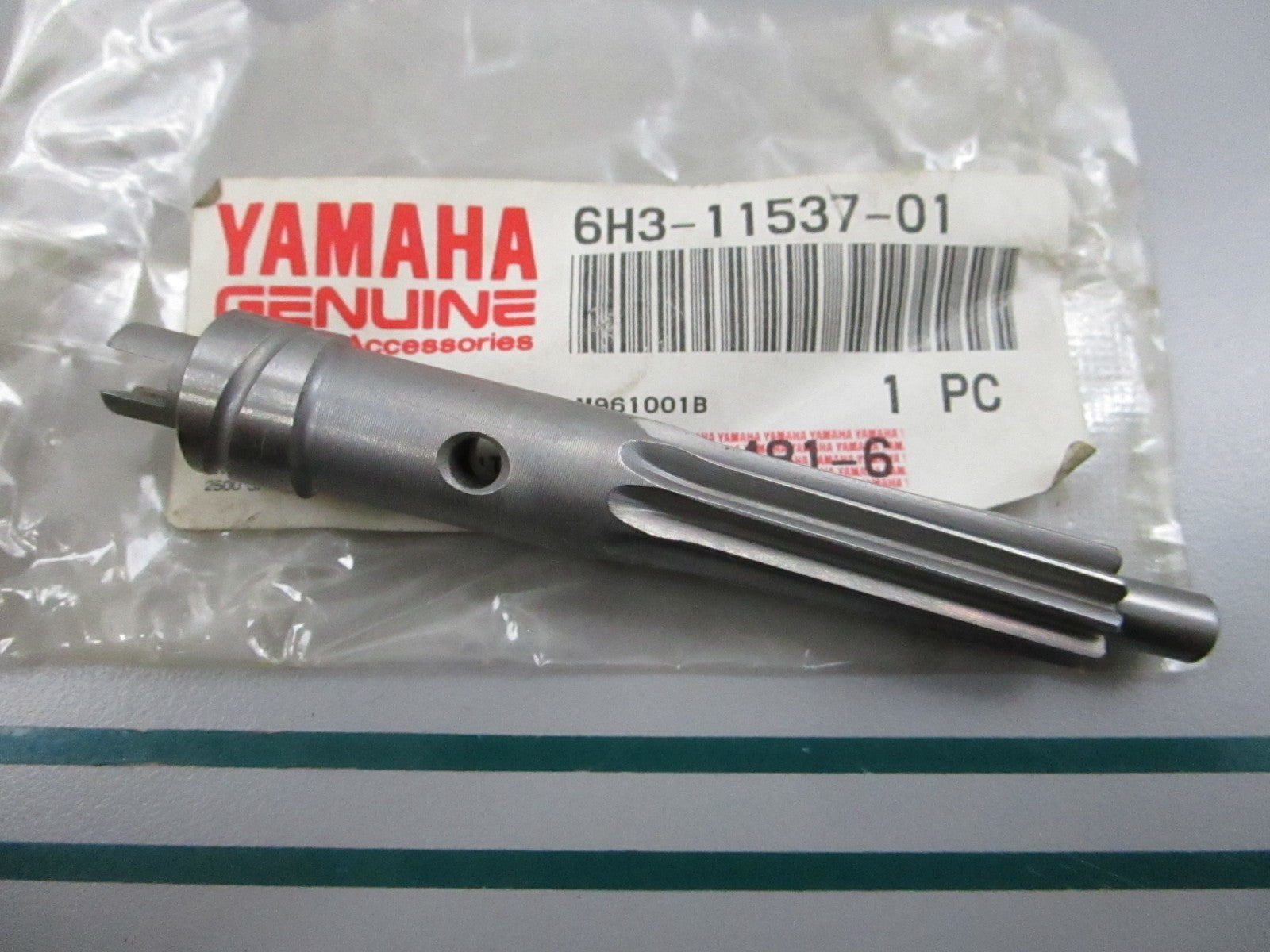 NEW OEM 6H3-11537-01-00 Yamaha Driven Gear 0810