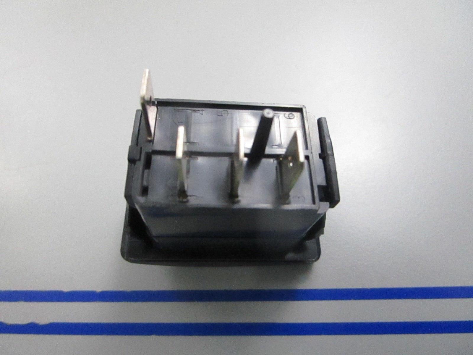 NEW 420214-1 Sea-Dog Rocker Switch 0810