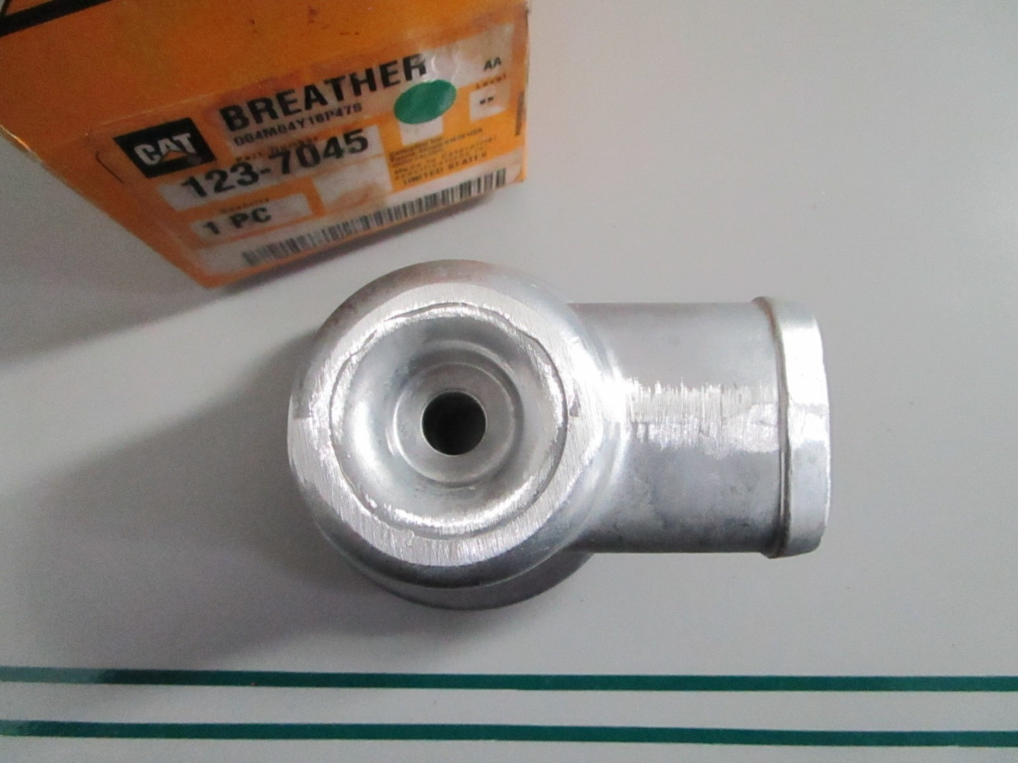 NEW OEM 123-7045 CAT Breather 0820