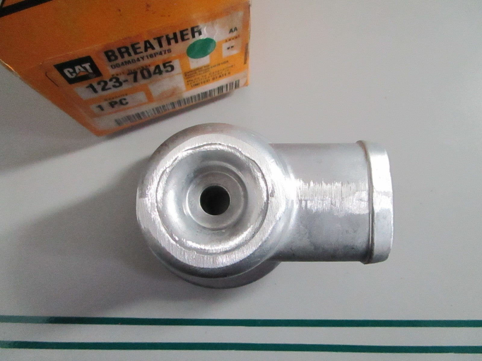 NEW OEM 123-7045 CAT Breather 0820