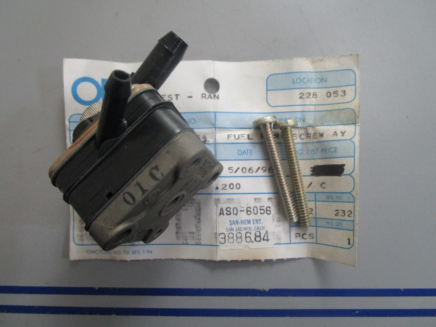 *NEW OEM* 0820 OMC Johnson Evinrude Fuel Pump & Screws 388684 0388684