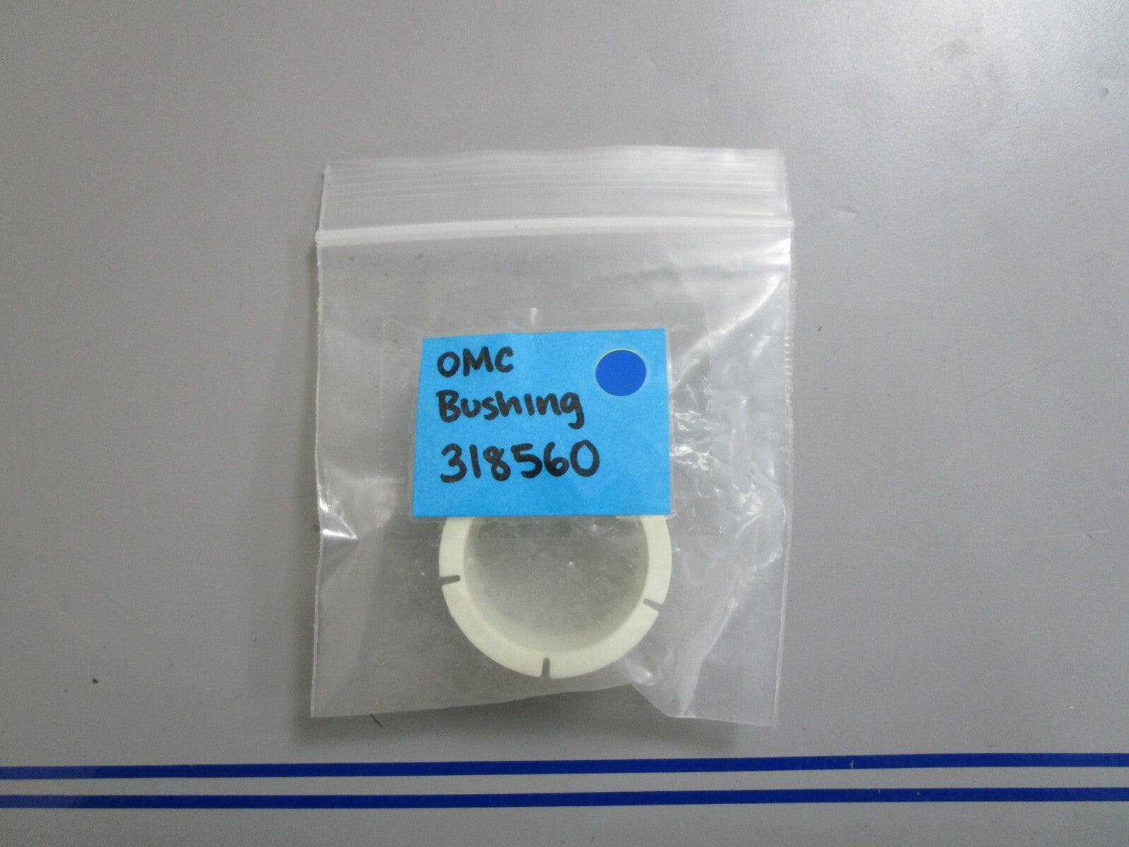 *NEW OEM* 0810 OMC Johnson Evinrude Bushing 318560 0318560