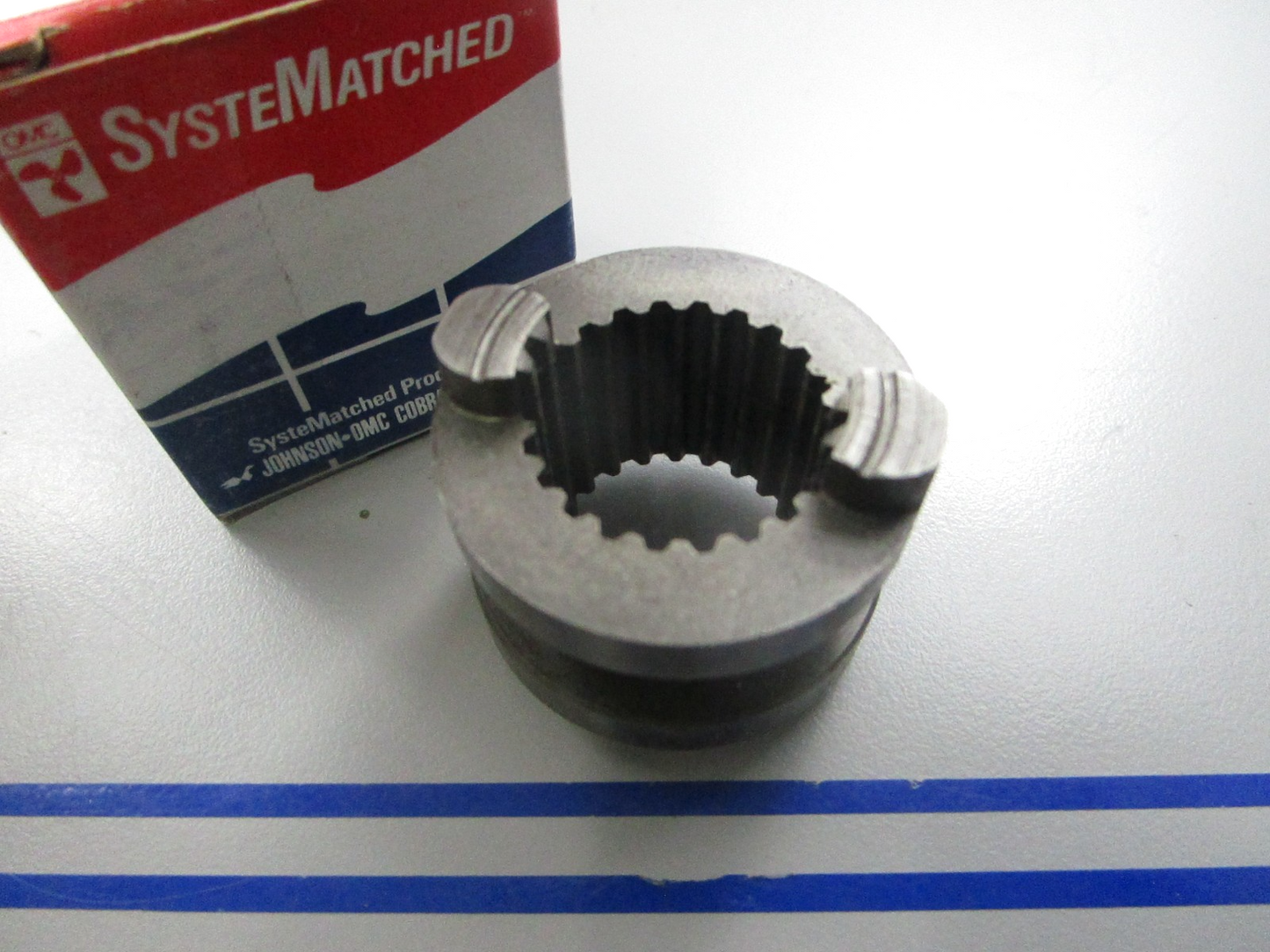 *NEW OEM* 0810 OMC Johnson Evinrude Clutch Dog 375783 0375783