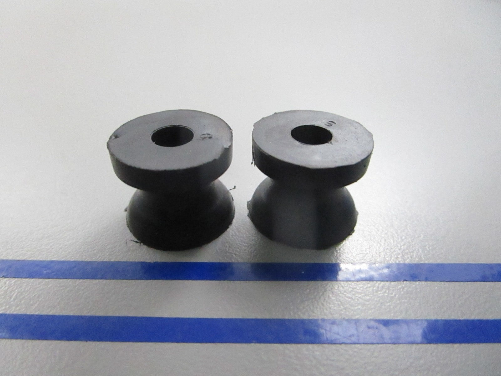 NEW OEM (LOT OF 2) 09329-05007 Suzuki Cushion 0810