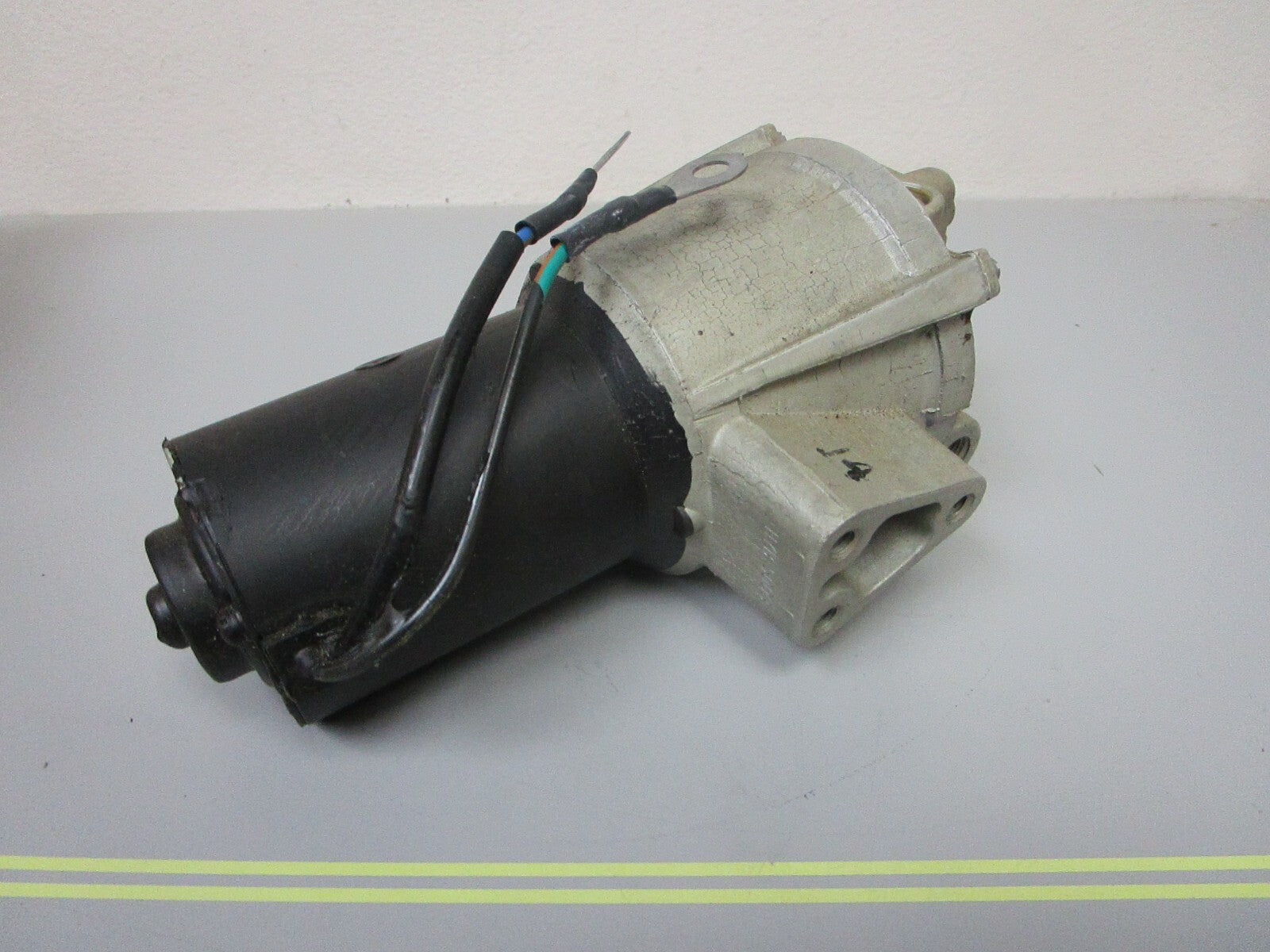 *NEW OEM* 0720 OMC Prestolite Evinrude Cobra Stringer Pump & Motor Ay 980940