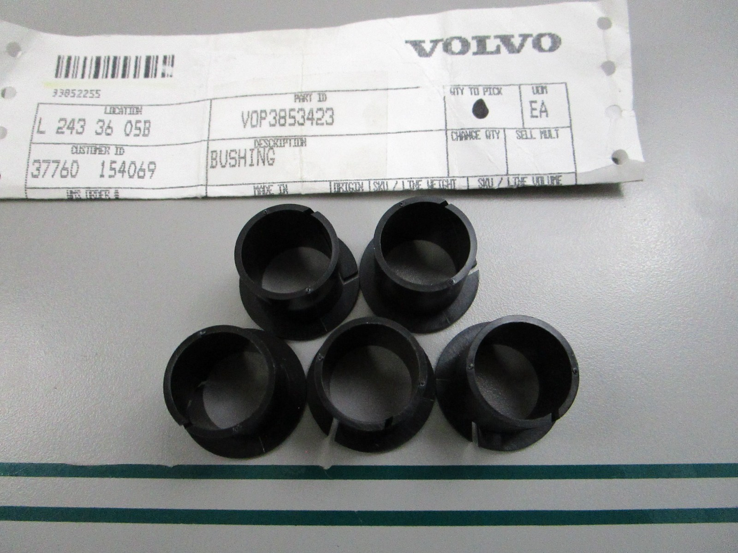 NEW OEM (LOT OF 5) 3853423 Volvo Penta Bushing 0810