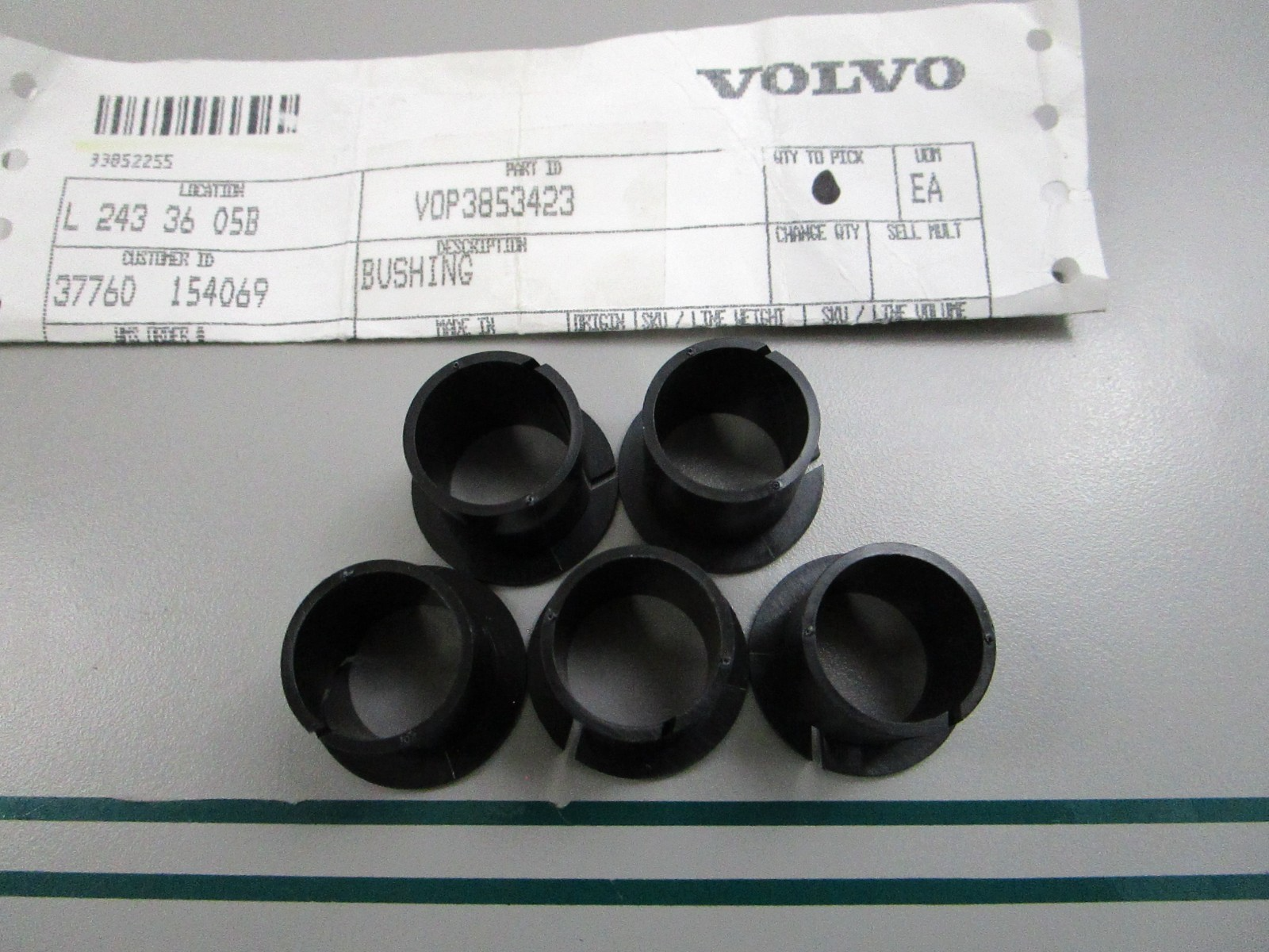 NEW OEM (LOT OF 5) 3853423 Volvo Penta Bushing 0810