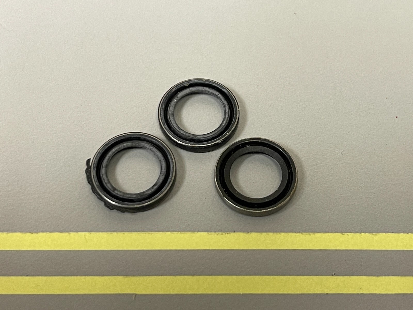 *NEW OEM* (LOT OF 3) 0810 Mercury Quicksilver Seal 26-24590