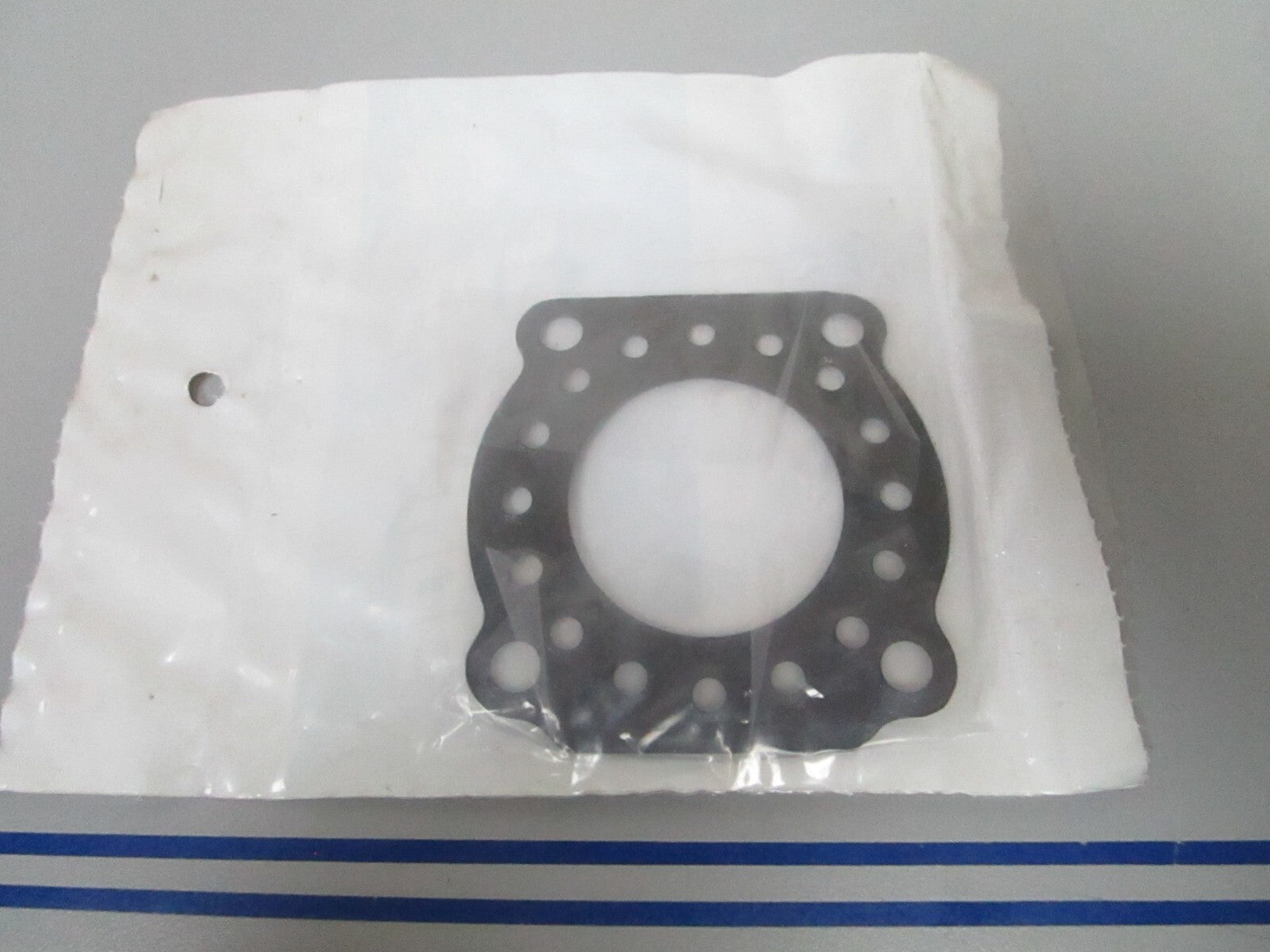 *NEW OEM* 0810 OMC Johnson Evinrude Head Gasket 313782 0313782
