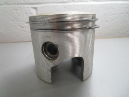 *NEW* 0820 Wiseco Port Piston Assy 3025P2 For: OMC