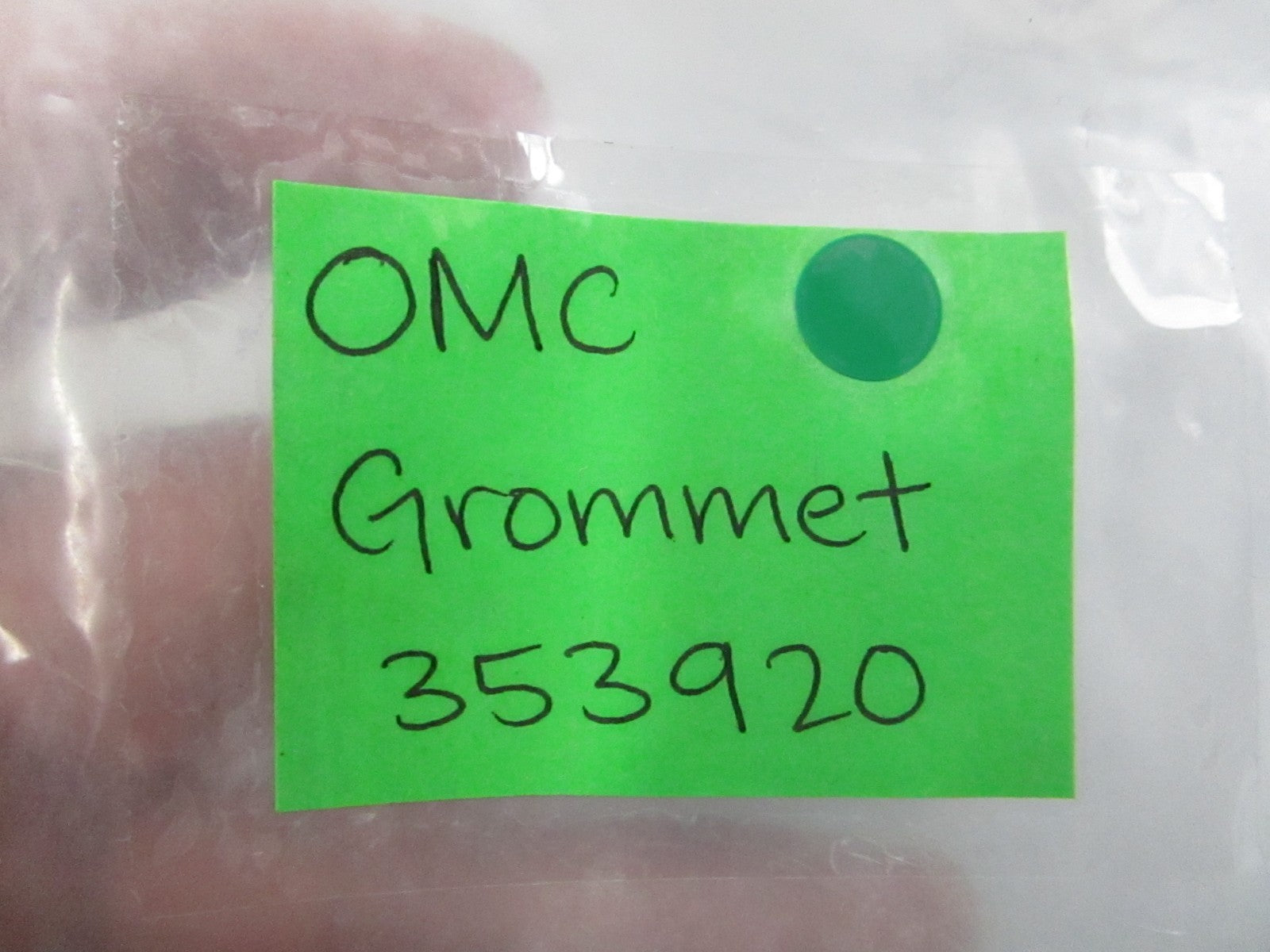 NEW OEM (LOT OF 3) 353920 0353920 OMC Johnson Evinrude Grommet 0810
