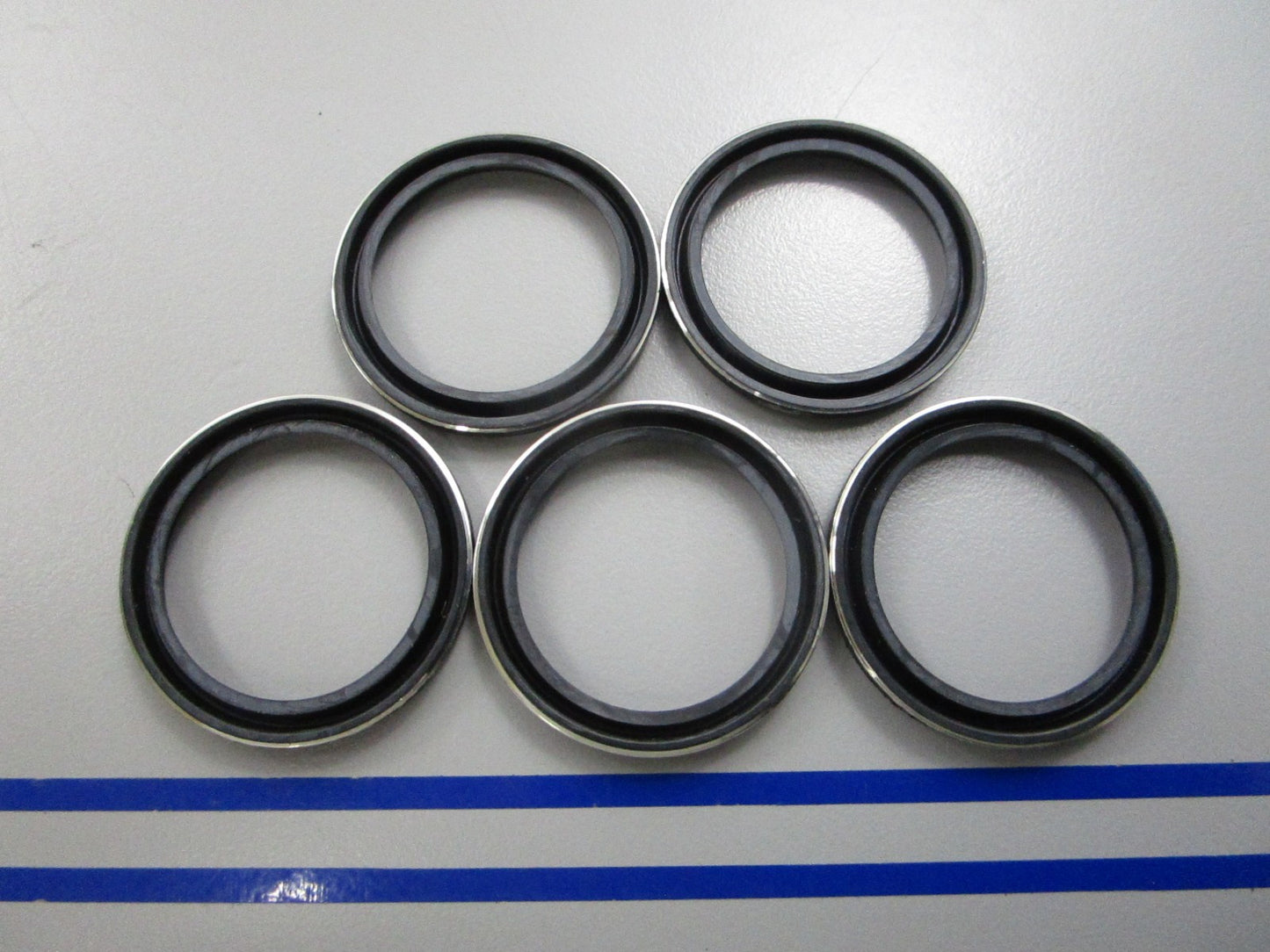 NEW OEM (LOT OF 5) 26-55682 Mercury Quicksilver Oil Seal 0810
