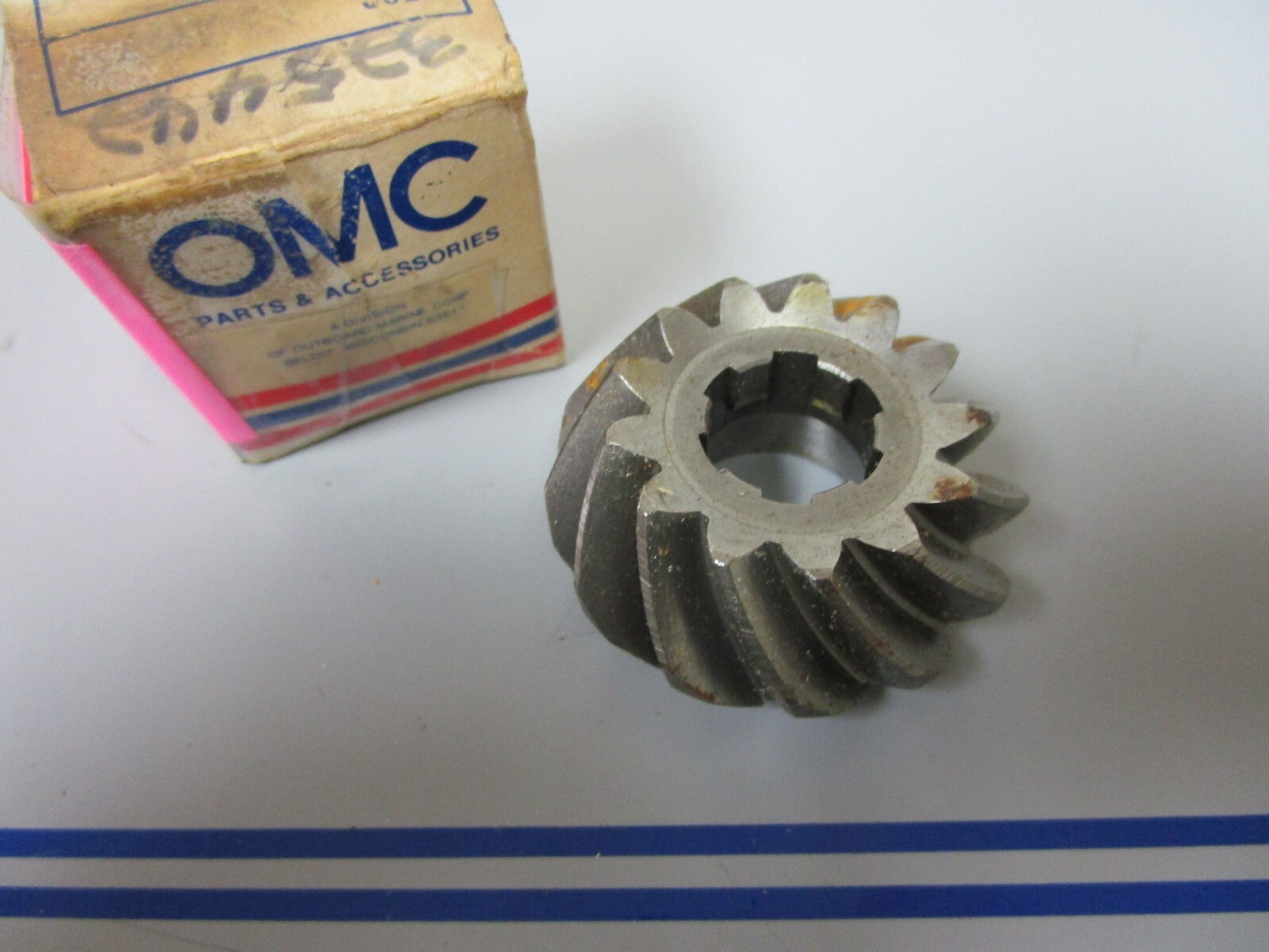 *NEW OEM* 0810 OMC Johnson Evinrude Pinion Gear 325442 333078 0325442 0333078