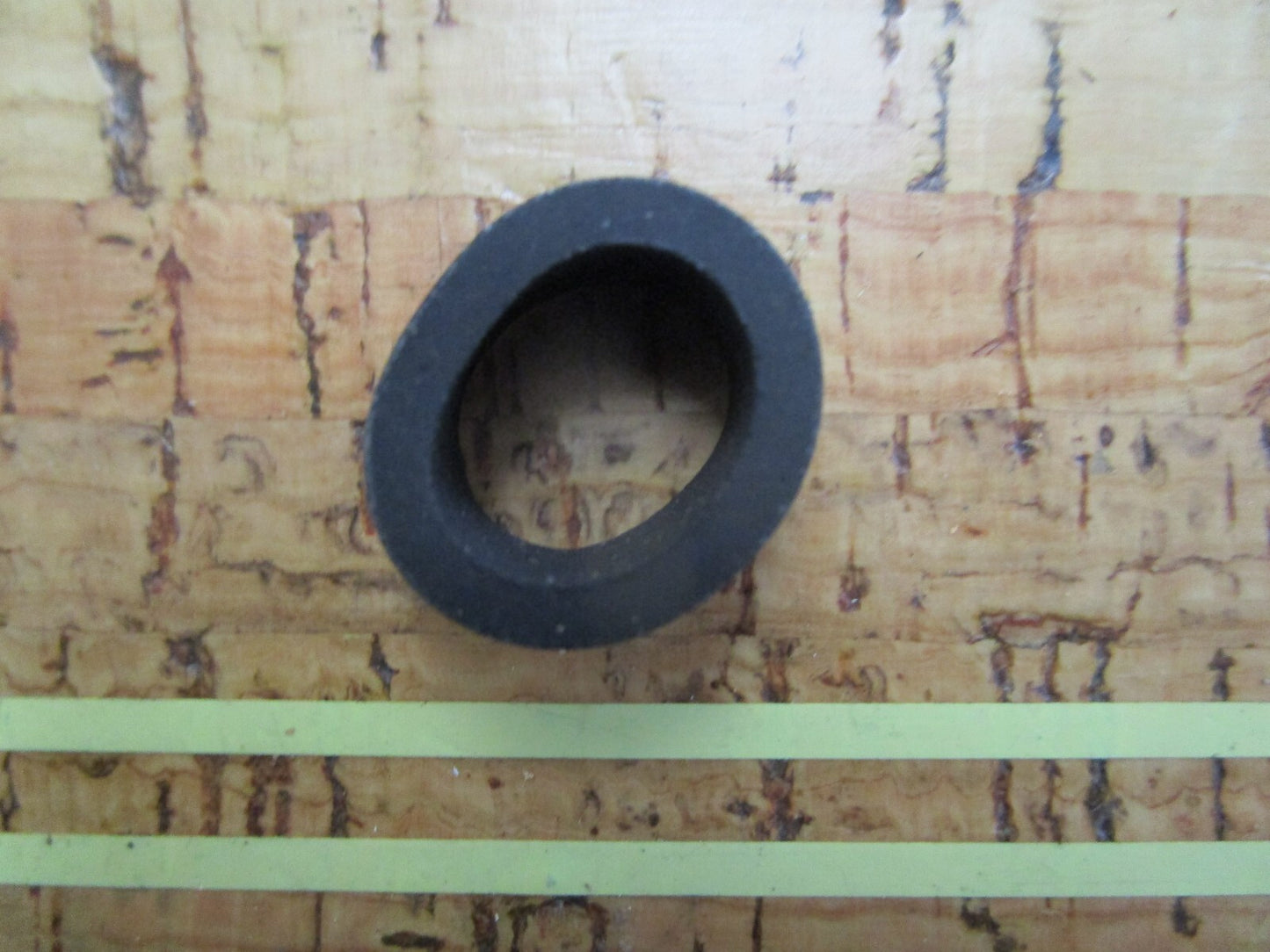 *NEW OEM* 0810 OMC Johnson Evinrude Grommet 316132 0316132