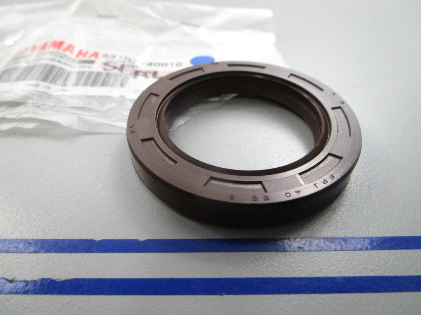 NEW OEM Yamaha 93102-40010 Seal 0810