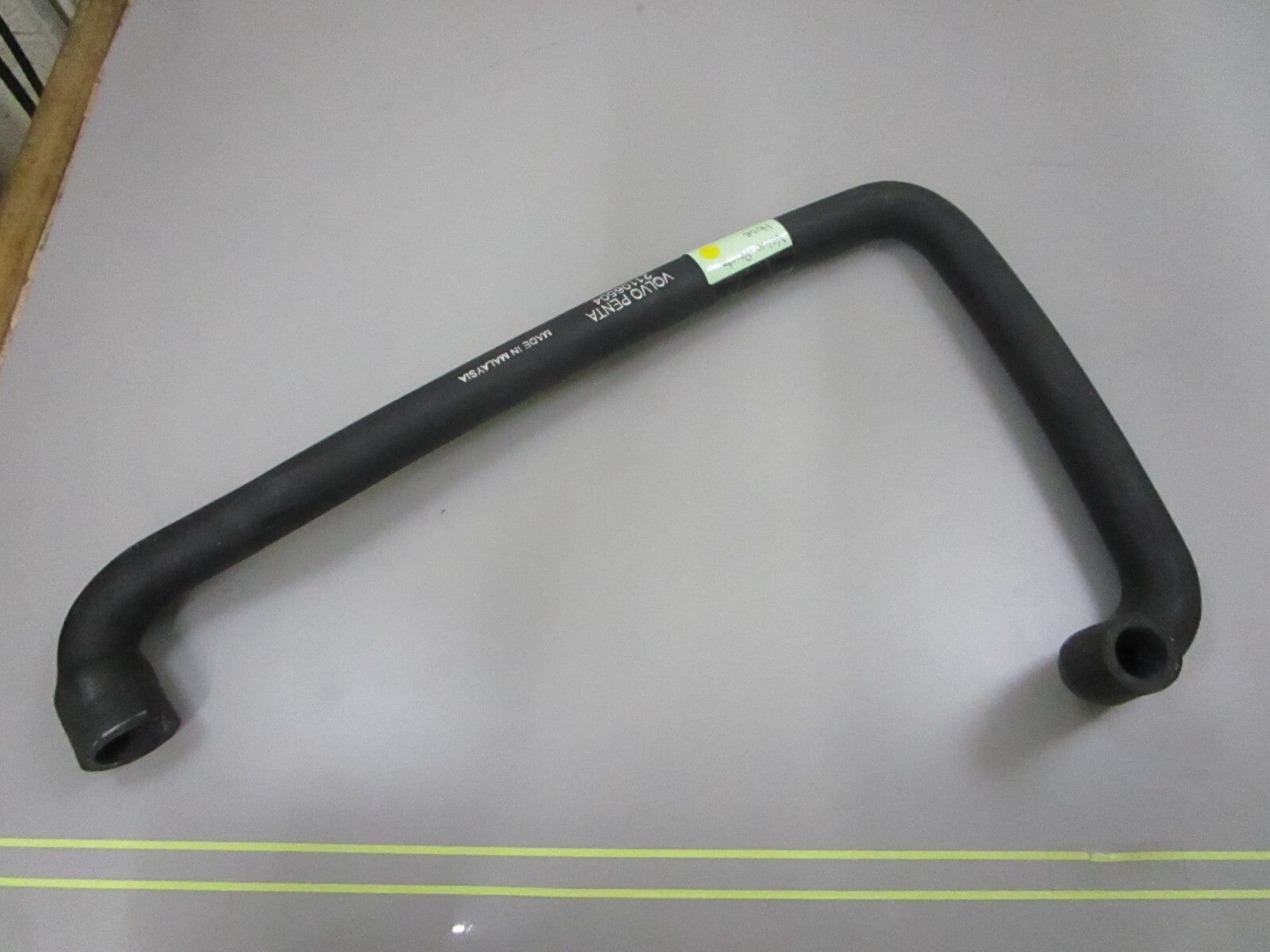 *NEW OEM* 0810 Volvo Penta Hose 21106504
