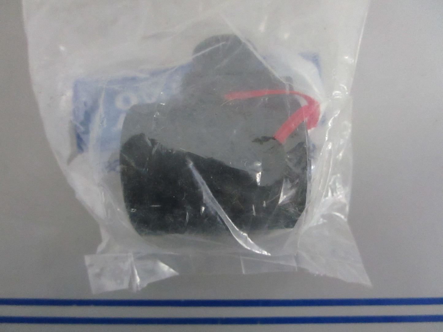 *NEW OEM* 0820 Volvo Penta Coil 3883577