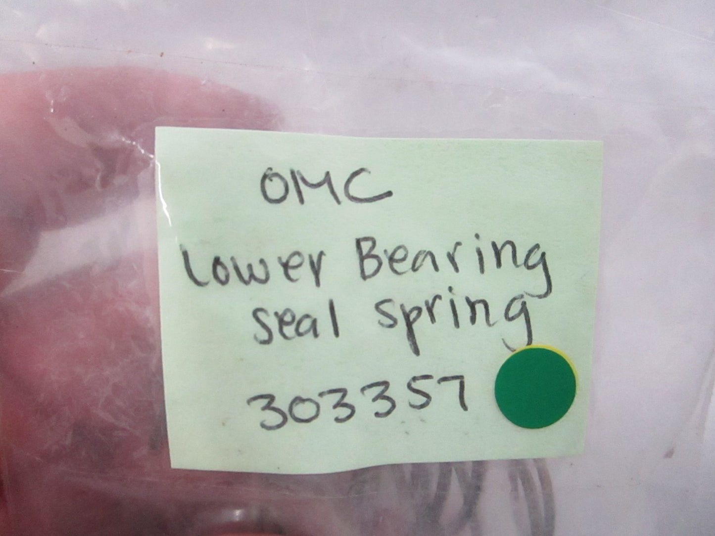 NEW OEM (LOT OF 2) 303357 0303357 OMC Johnson Evinrude Lower Bearing Spring 0810