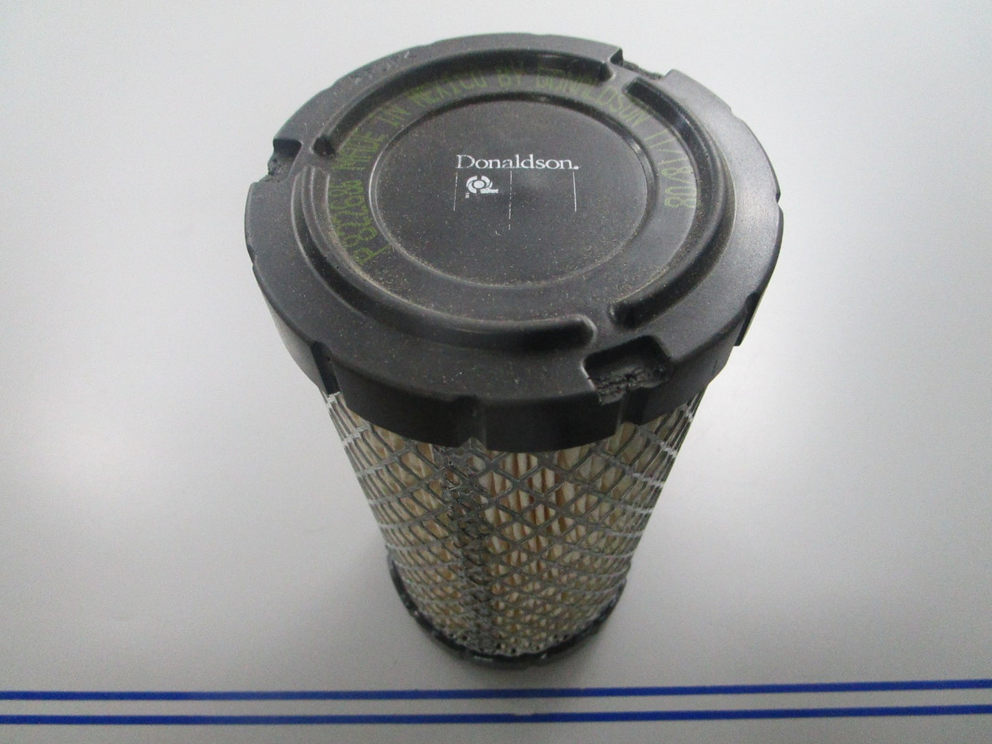 *NEW* 0810 Donaldson Air Filter P822686