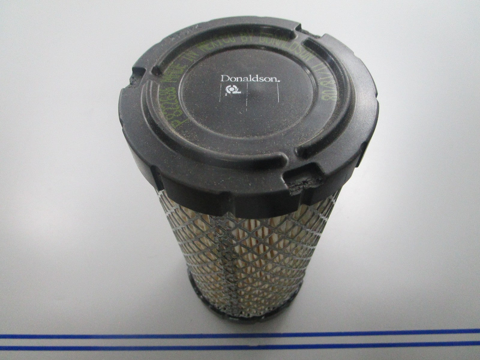 *NEW* 0810 Donaldson Air Filter P822686