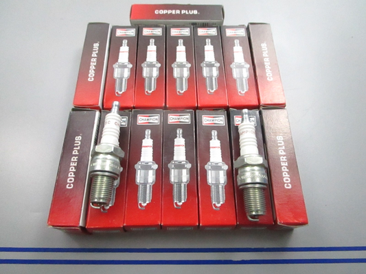 NEW (LOT OF 15) Champion RN5C Spark Plug 0810