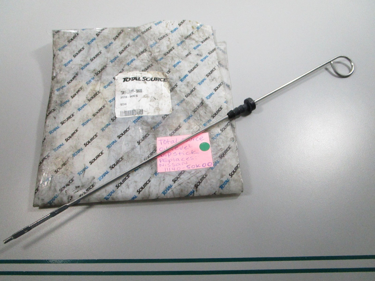 NEW 11140-50K00 Replaces: Nissan Total Source Oil Lever Dipstick 0810