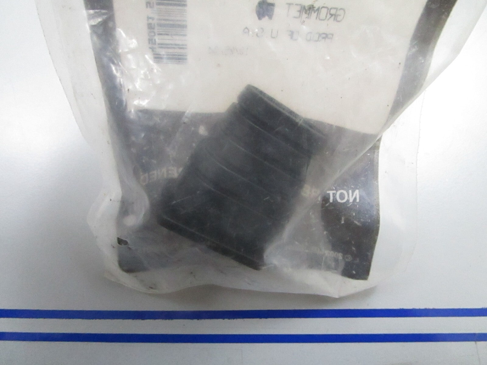 *NEW OEM* 0810 MotorGuide Grommet 25-MAP07101
