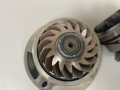 *NEW OEM* 0670 OMC Johnson Evinrude Bearing Housing Shaft Gear Housing 982478