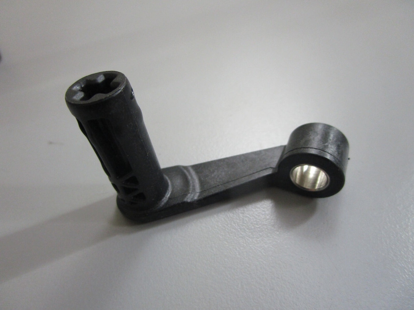 *NEW OEM* 0820 Volvo Penta Shaft 3840999