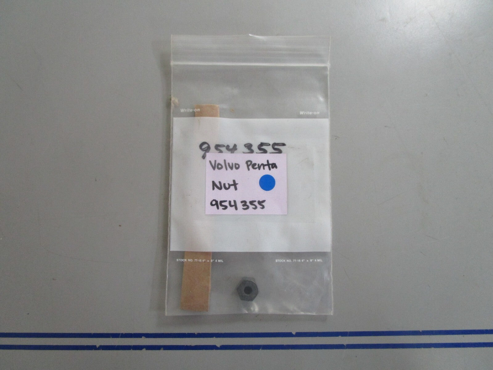 *NEW OEM* 0720 Volvo Penta Nut 954355