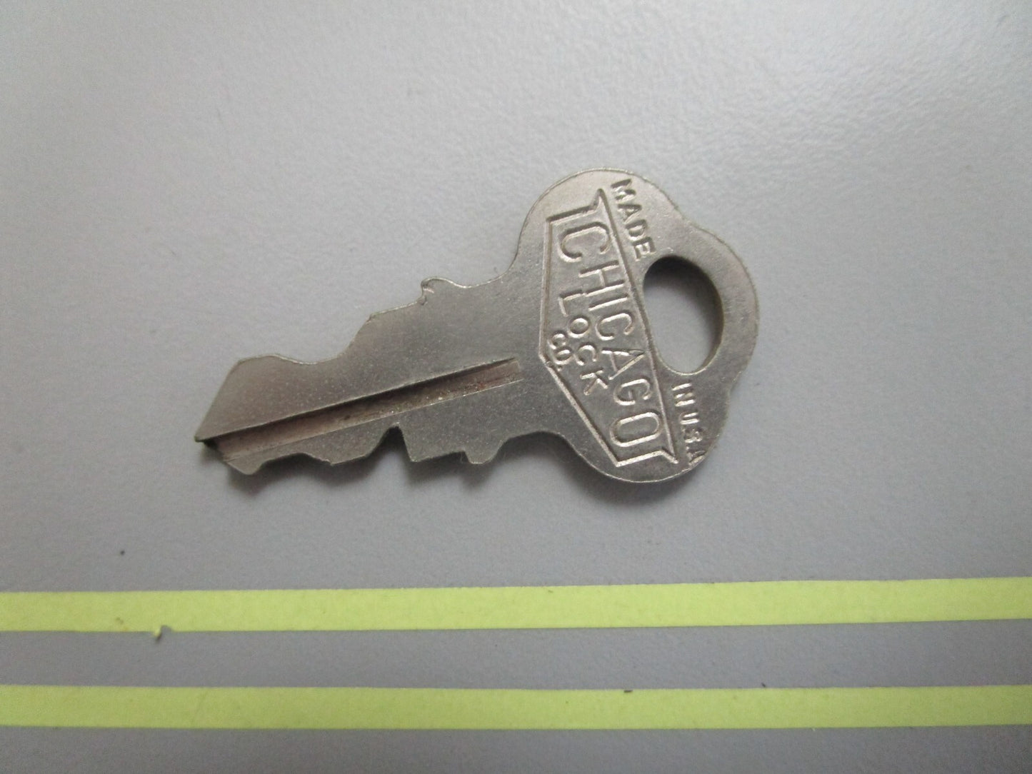 *NEW OEM* 0810 OMC Johnson Evinrude Ignition Key KF75 501590 0501590