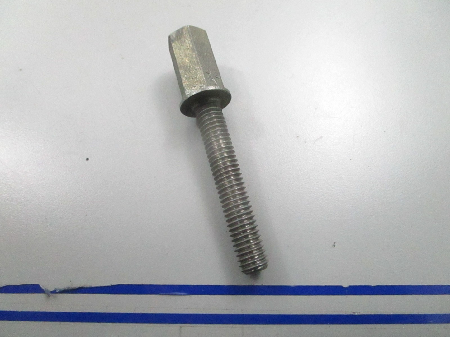 *NEW OEM* 0810 Mercury Quicksilver Screw 10-13450