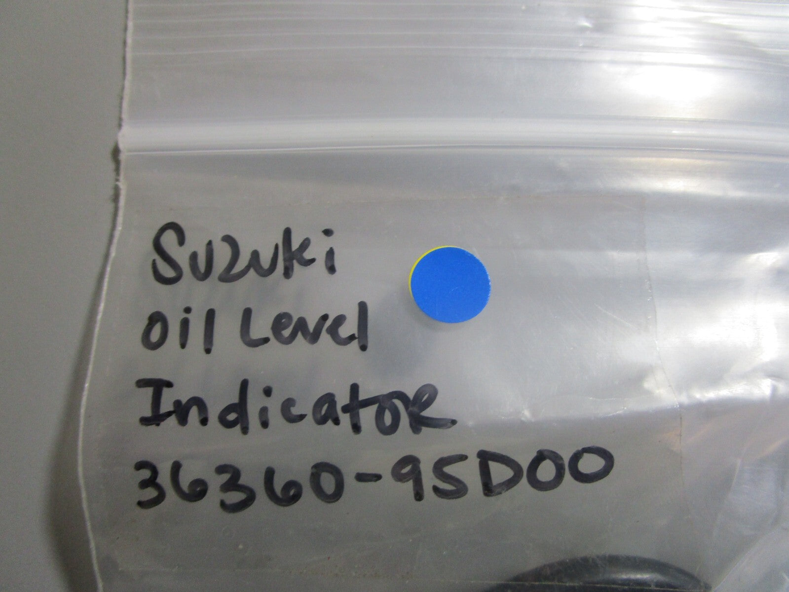 *NEW OEM* 0810 Suzuki Oil Level Indicator 36360-95D00