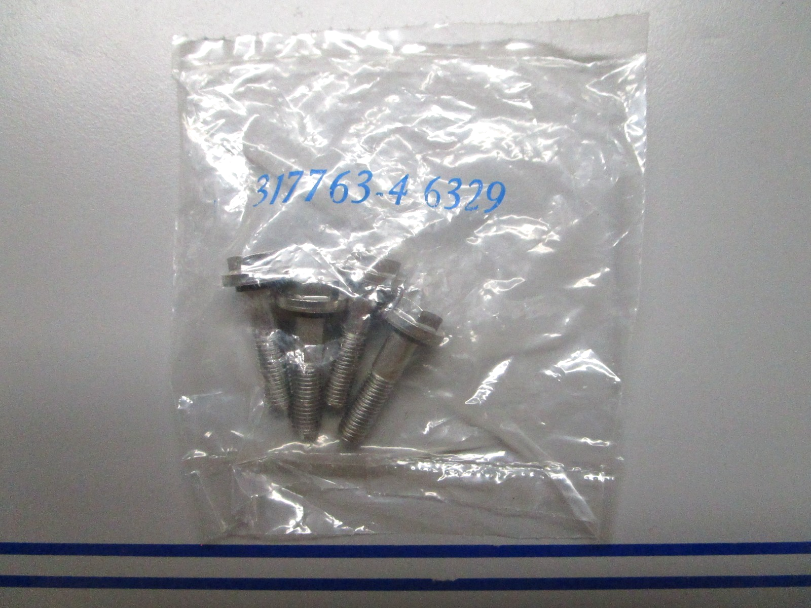 *NEW OEM* (LOT OF 4) 0810 OMC Johnson Evinrude Screw 317763 0317763