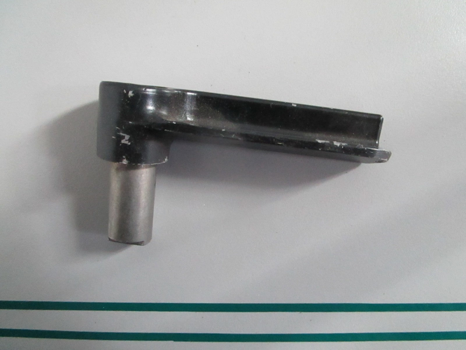 NEW OEM 663-42815-02-98 83026M Yamaha Mariner Clamp Lever 0820