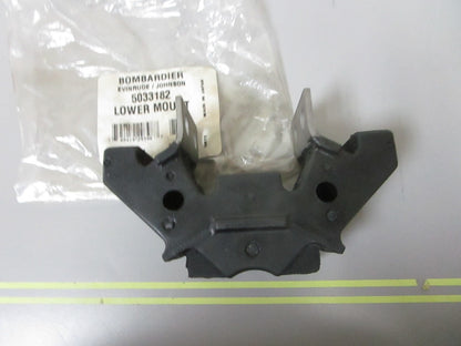 *NEW OEM* 0720 OMC Johnson Evinrude Lower Mount 5033182