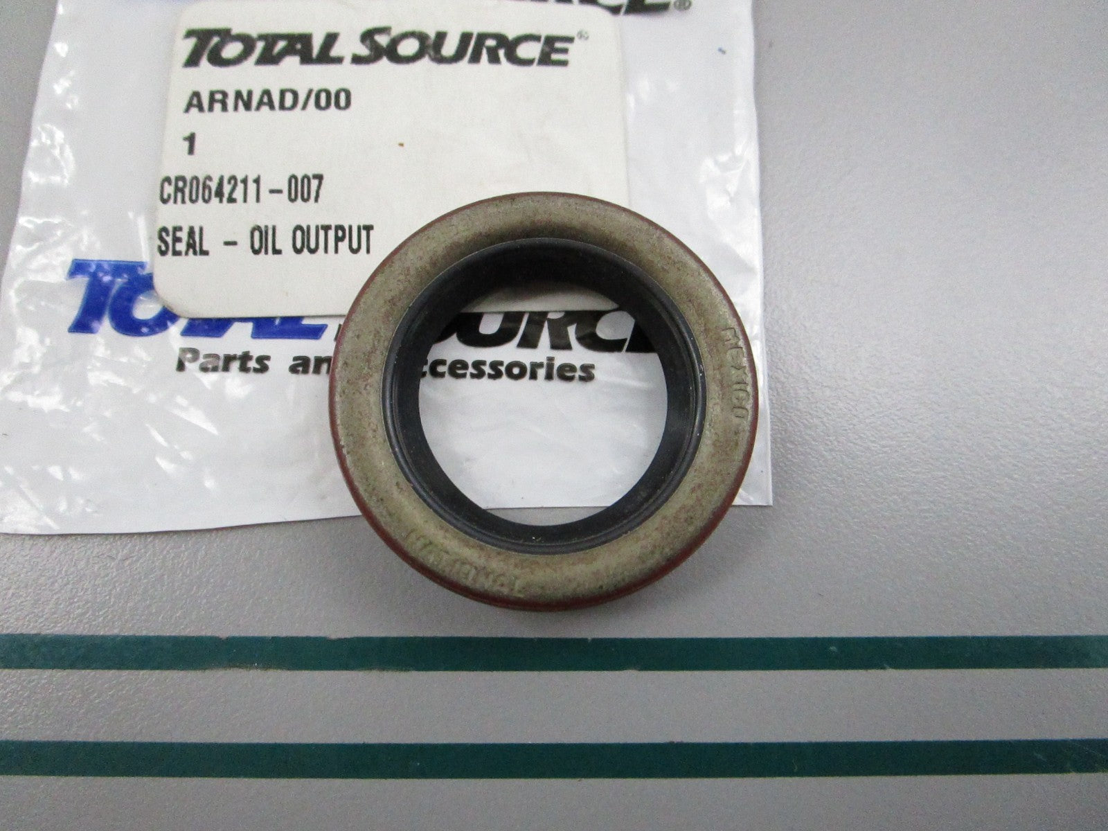 NEW CR064211-007 For: Crown Total Source Oil Output Seal 0810